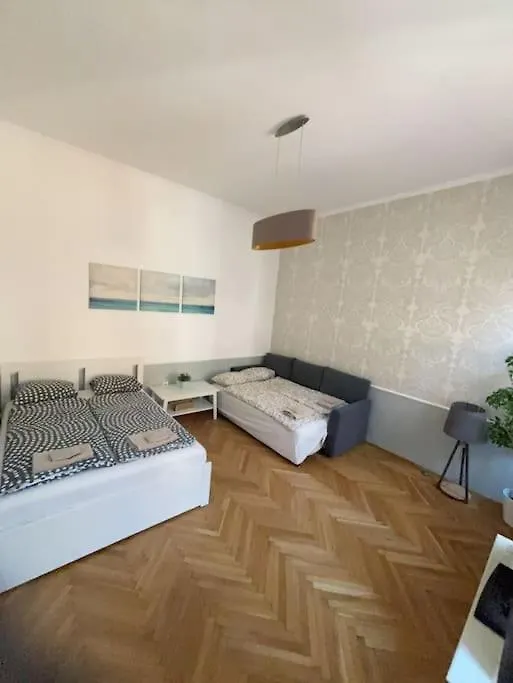 Quiet Cabin In City Center Budapest 0*,