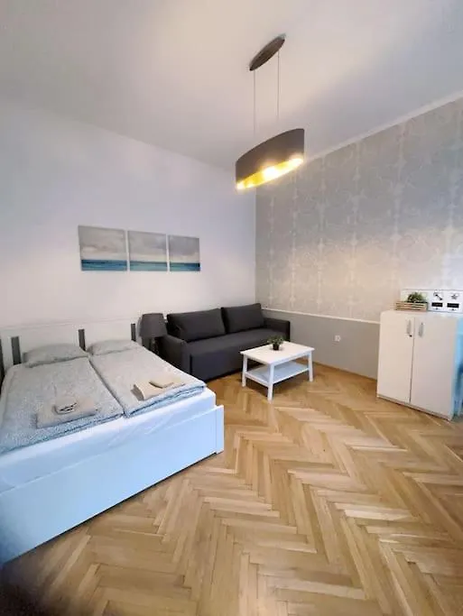 Quiet Cabin In City Center Budapest