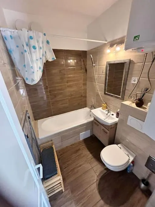 Apartment Quiet Cabin In City Center Budapest